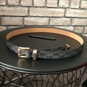 Michael Kors belt - medium